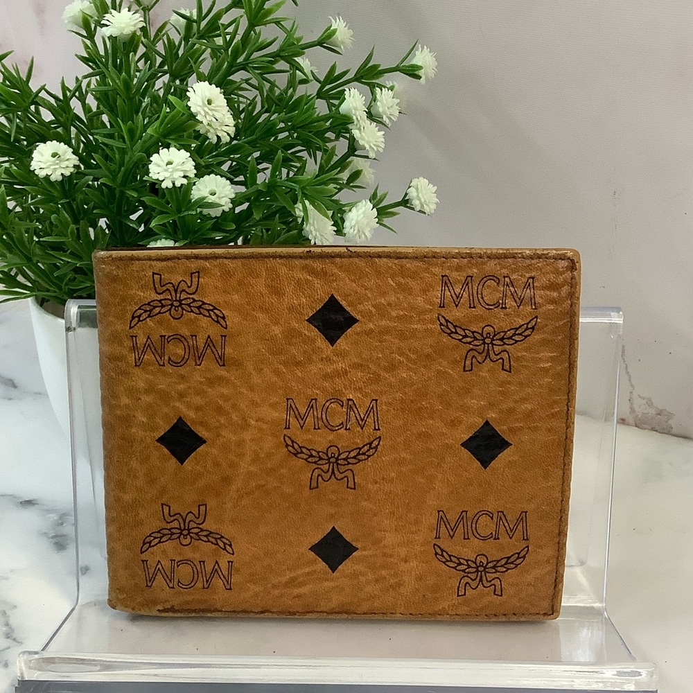 GUC MCM Visetos Bifold Wallet